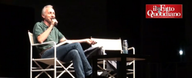 Copertina di Travaglio: “De Luca sospeso? Annunci da cazzaro, governerà per interposta persona”