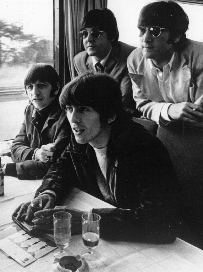 Chiedimi chi erano i Beatles: giugno 1965, l’unica volta dei Fab Four. Ma gli adulti, inclusi gli esperti musicali, non avevano capito…