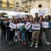 scuola “Bovio Colletta” di Napoli, flashmob contro discriminazioni