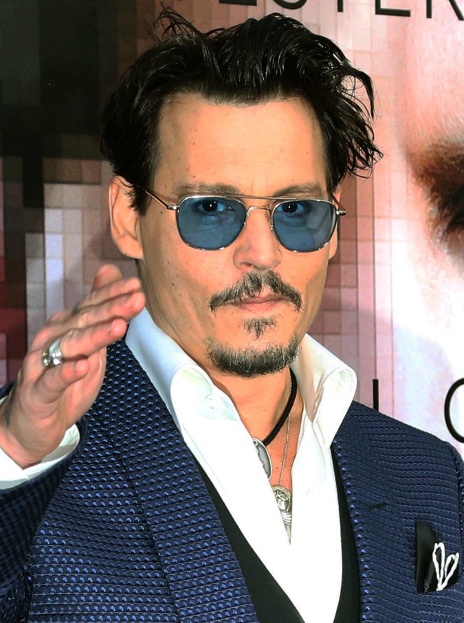 Johnny Depp, 52 anni da festeggiare con la giovanissima moglie Amber Heard
