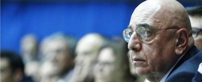 Copertina di Calciomercato Milan, gli acquisti virtuali di Galliani: tanti annunci, nessun colpo. De Laurentiis contro il sistema Italia