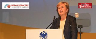 Copertina di Governo, fischi e mormorii alla Guidi dalla platea Confcommercio: “Recessione finita”