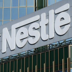 Nestlé annuncia il licenziamento di 16mila dipendenti entro il 2027 Nestlé annuncia il licenziamento di 16mila dipendenti entro il 2027