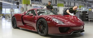 Copertina di Porsche 918 ibrida, è finita la produzione della supercar che veniva dal futuro– FOTO