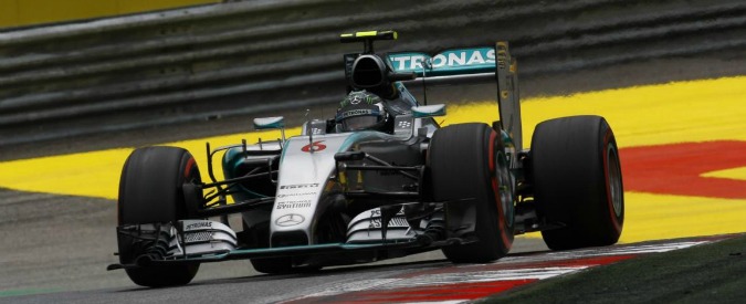 Copertina di Formula 1 Gp Belgio, nelle libere dominio Mercedes. Rosberg primo e in testacoda