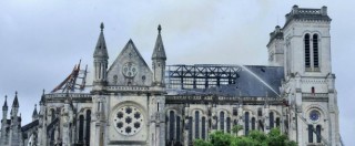 Copertina di Francia: Nantes, basilica in fiamme. “Incendio causato da operai sul tetto”