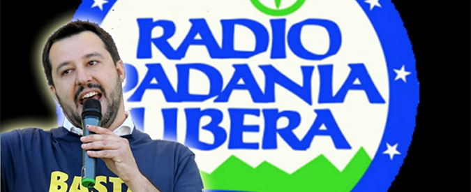 Copertina di Regionali, Salvini festeggia così: “Sono sul balcone a torso nudo a sorseggiare un nocino”