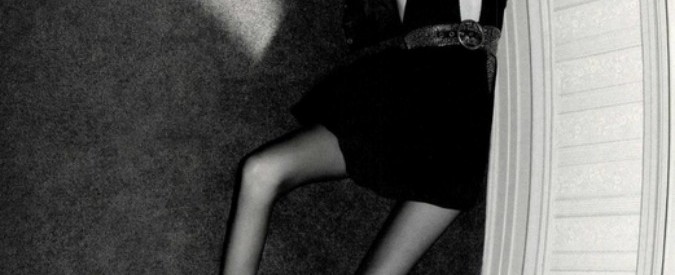 Yves Saint Laurent, pubblicità vietata: “È irresponsabile. Modella morbosamente sottopeso”