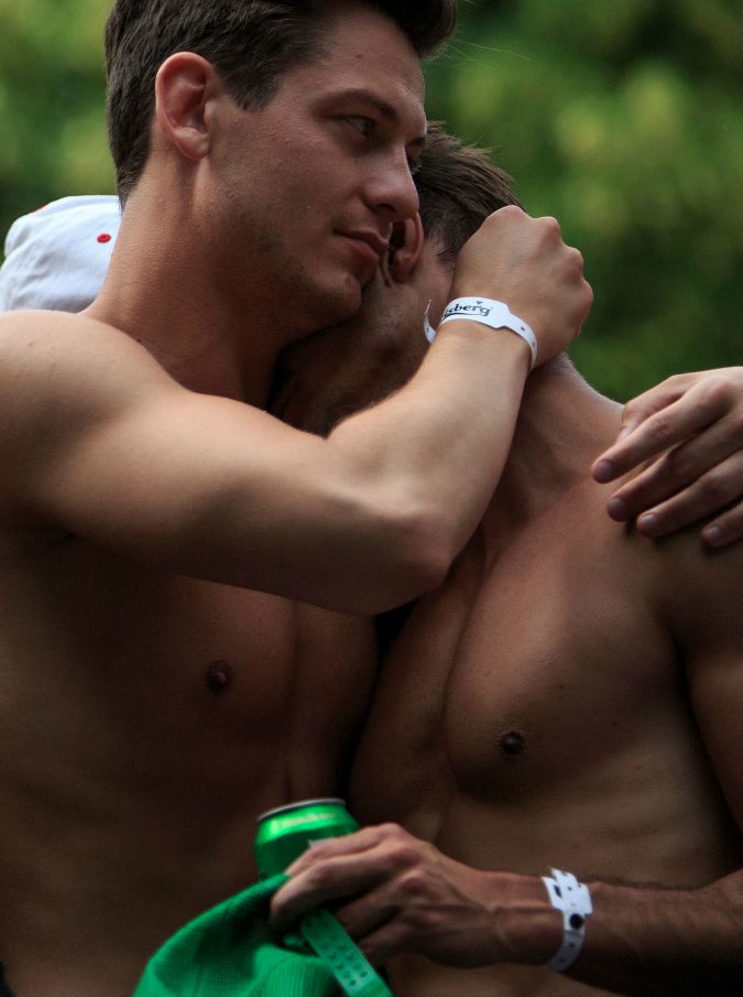 Le 5 cose che un gay deve assolutamente fare alle soglie dei quarant’anni