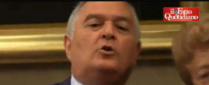 Copertina di D’Anna show vs M5S: “Vergini dai candidi manti, rotte di dietro ma sane davanti”