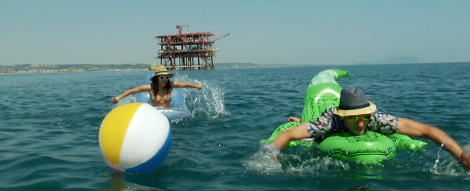 Copertina di Blitz di Greenpeace a piattaforma offshore di Civitanova Marche: “Stop trivelle”