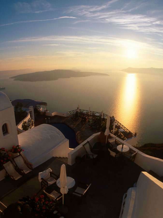 Cari greci, i grigi Stati del Nord vi stanno uccidendo di austerity perché invidiano la Grande Bellezza del Sud Europa