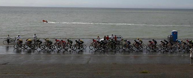 Copertina di Tour de France 2015, Nibali caduto nella trappola dei rivali: ora Froome e Contador sono avanti