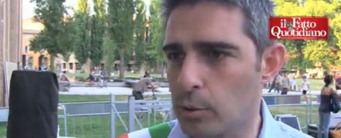 Copertina di Parma, Pizzarotti in piazza contro inceneritore ma M5S non c’è: “Meritavamo un appoggio”