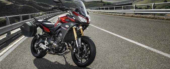 Copertina di Yamaha MT-09 Tracer, la prova del Fatto.it – Una crossover quasi perfetta