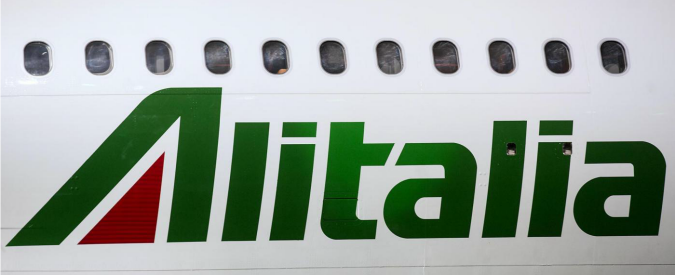 Alitalia, nel piano dettato dalle banche (creditrici e socie) gli esuberi ci sono. Ma i soldi per il salvataggio ancora no