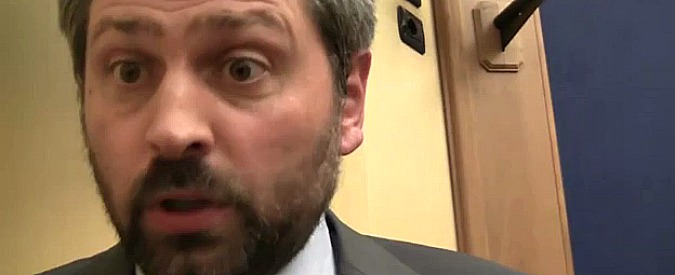 Copertina di M5S, ex all’attacco: “Partecipazione? A Grillo e Casaleggio fa paura”. E lanciano Sinapsi