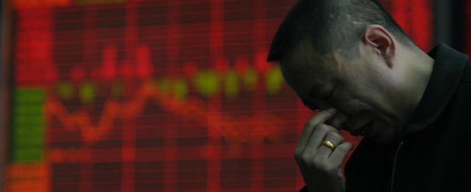Borse, Shanghai crolla ancora: -8,4%. E’ la seduta peggiore dal 2007