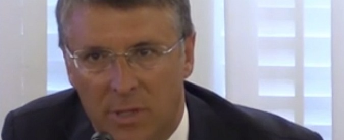 Copertina di Corruzione, Cantone: “Passi avanti. Classifiche internazionali? Di grande appeal ma scarso valore scientifico”