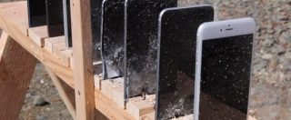 Copertina di Quanti iPhone servono per fermare un proiettile sparato da un fucile? La prova sul campo