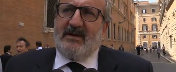 Copertina di Caso Boschi, Emiliano (Pd): “Ministro deve decidere in propria coscienza se andare avanti”