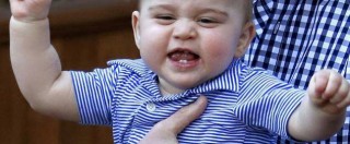 Copertina di George, il royal baby compie due anni. Tutti i meme ironici della rete: “Hai detto buffet? O sei pazzo o sei povero”