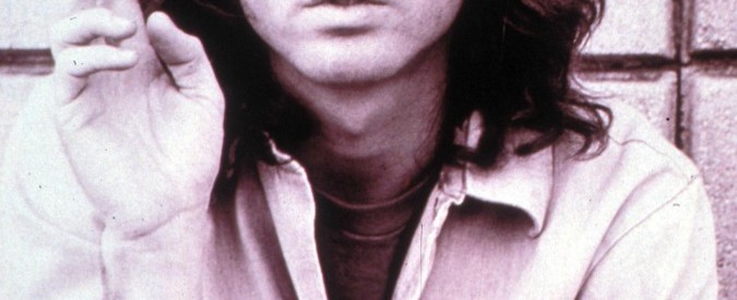 Jim Morrison, quarantaquattro anni fa moriva la leggenda ribelle del rock