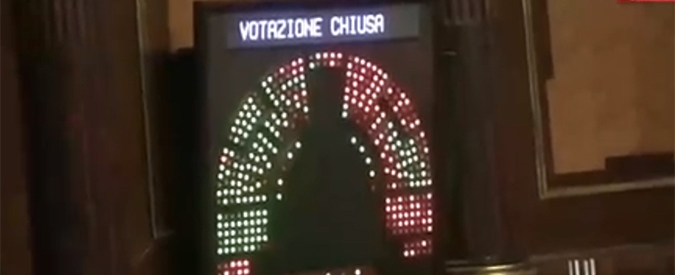 Copertina di Rai, sì dal Senato. M5S: “Testo per spartirsi poltrone”. Gasparri: “La mia è una buona legge”