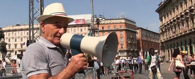 Copertina di Come ti creo il partito, il pensionato lancia ‘Rinascita d’Italia’. In piazza col megafono