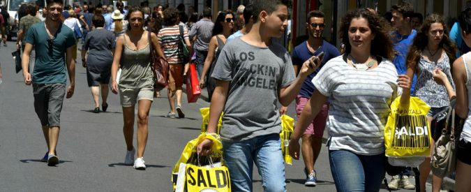 Inflazione, Istat: “Nel secondo trimestre prezzi giù per i poveri, su per i ricchi”