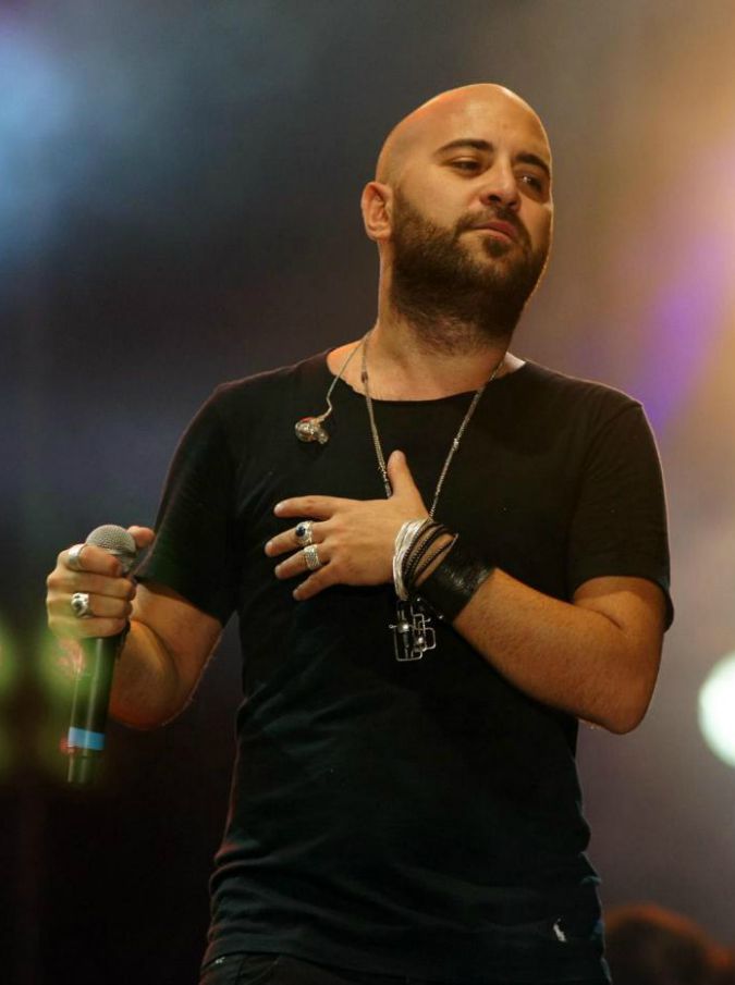 Negramaro, Giuliano Sangiorgi ricorda Amy Winehouse con “Love is a losing game”