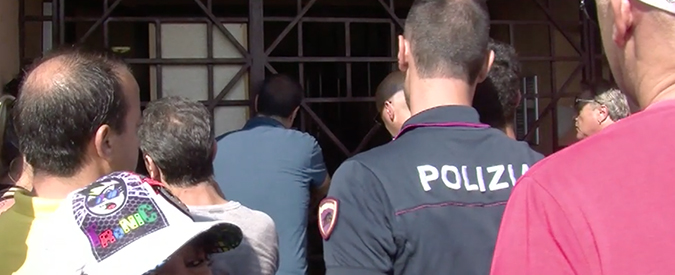 Copertina di Emergenza sfratti Roma, portavoce di Ram: “Barricato in casa con bombola di gas”