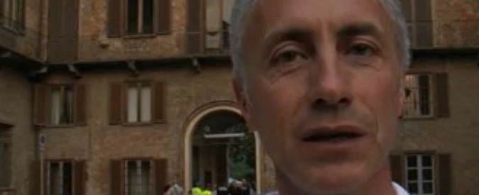 Copertina di Travaglio: ‘Taglio delle tasse? Non spiega dove troverà i soldi. I comuni alzeranno quelle locali’