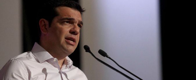 Grecia, Syriza a un passo da implosione: referendum interno e Tsipras già in campagna elettorale