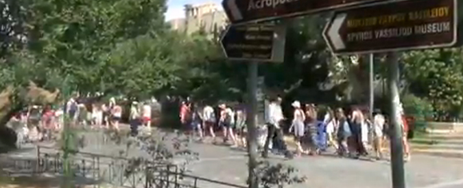 Copertina di Grecia, Atene è piena di turisti. Psicosi referendum e crisi non fermano i vacanzieri
