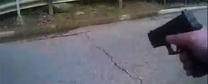 Copertina di Usa, poliziotto uccide automobilista nero dopo controllo, ma la telecamera di servizio riprende tutto
