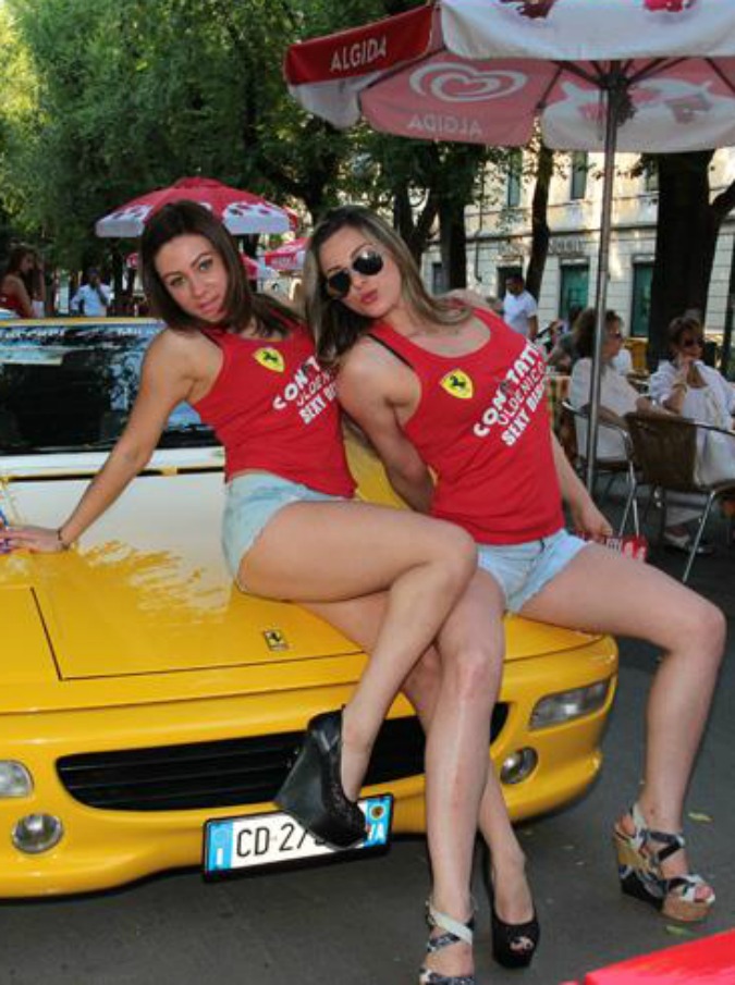 Il Comune di Vercelli concede lo spazio pubblico a un raduno di Ferrari (ma le protagoniste sono le ballerine di lap dance)