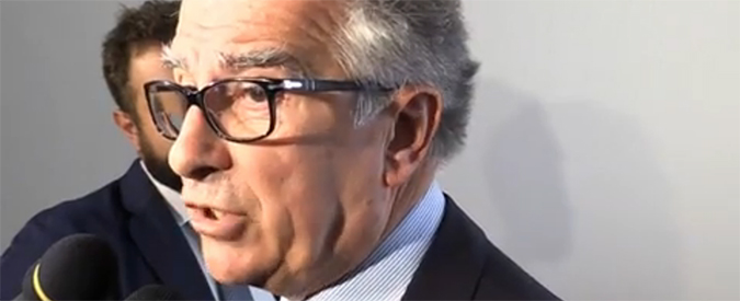 Copertina di Senato salva Azzollini, le reazioni. Zanda: “M5S becero. Pd? Non è stato voto politico”