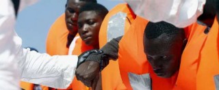 Copertina di Libia, si ribalta barcone: recuperati 25 cadaveri. “Possibili centinaia di morti”
