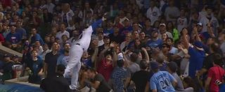 Copertina di Baseball, l’incredibile presa di Rizzo: si lancia tra il pubblico per recuperare la palla