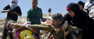 Copertina di Israele, attivista italiano rilasciato su cauzione. Filmava soldato che bloccava ragazzino