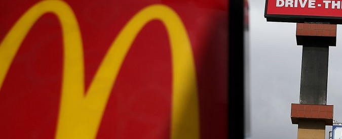 Crudeltà sui polli, McDonald’s rescinde il contratto con un’azienda del Tennessee