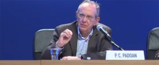Copertina di Rimini, Padoan: “Bassa produttività? Italia non è un Paese di fannulloni”