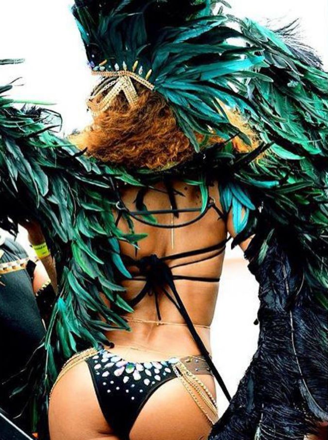 Rihanna al Carnevale di Barbados, supersexy su Instagram (FOTO e VIDEO)