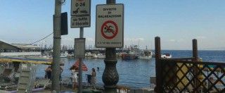 Copertina di Sorrento, a Marina Grande famiglie a mollo davanti a divieto di balneazione