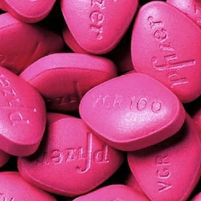 Sesso, ecco il viagra per le donne. La pillola rosa sarà in vendita negli  Usa dal 17 ottobre - Il Fatto Quotidiano