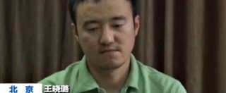 Cina, giornalista arrestato ‘confessa’ in diretta tv: ‘Crollo delle borse? Colpa mia’