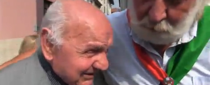 Copertina di Casapound, lacrime al sit-in antifascista a Castano Primo: “Un oltraggio ai partigiani”