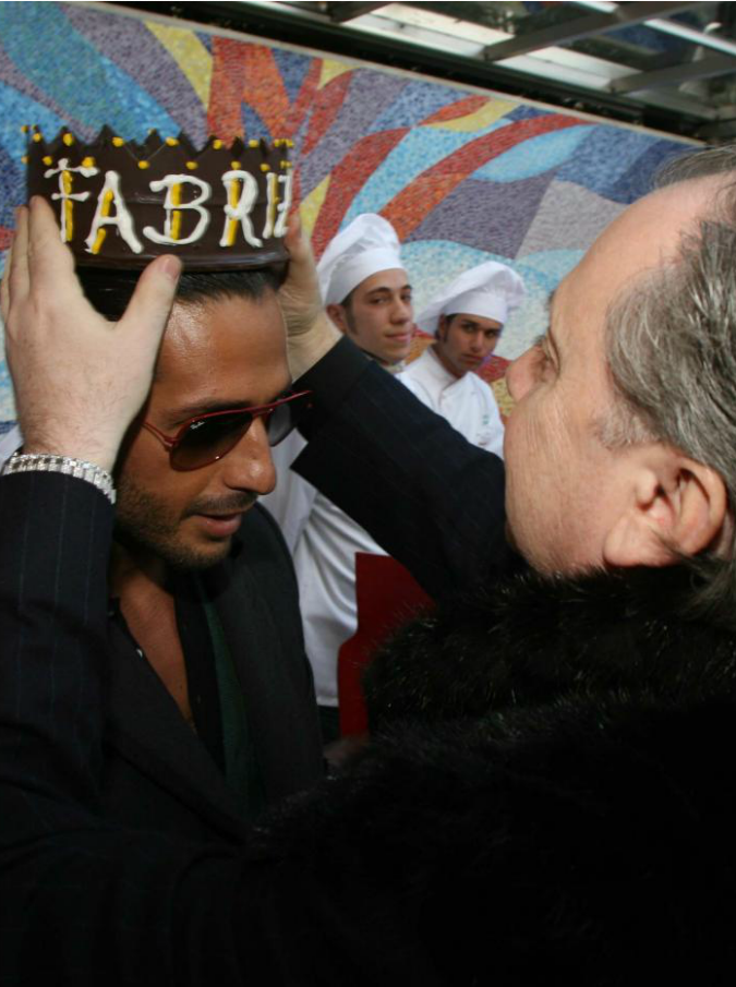 Lele Mora: “Corona mi ha mandato in rovina come la Pascale sta facendo con Berlusconi”