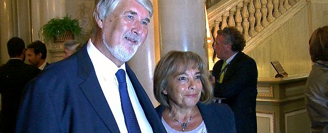 Copertina di Poletti e consorte a Cernobbio: “Vacanze? Sempre in campeggio, dal viaggio di nozze”